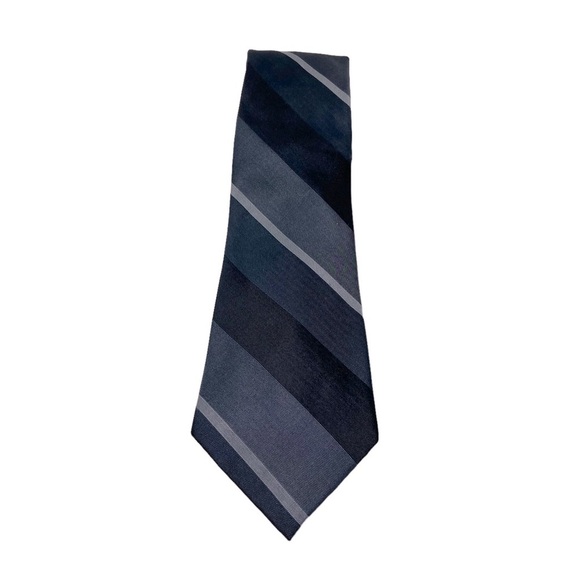 Ryan Seacrest Distinction Black and Gray Stripes Men’s Necktie. - Picture 1 of 4